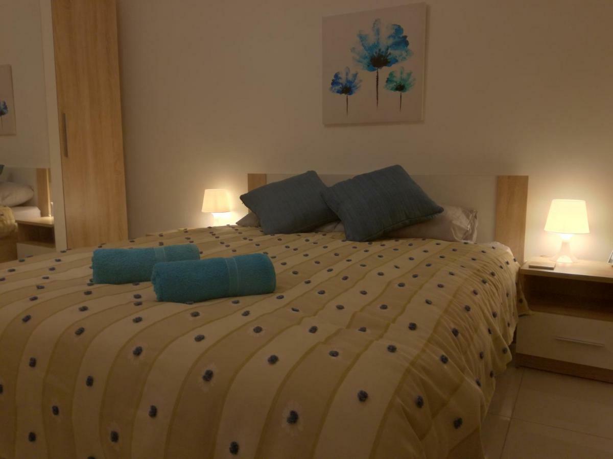 No8 @ Seabreeze Court Apartment Mellieha Bagian luar foto